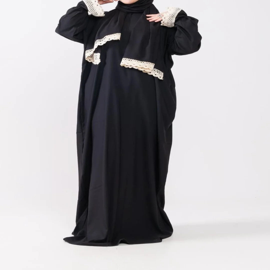 أسود