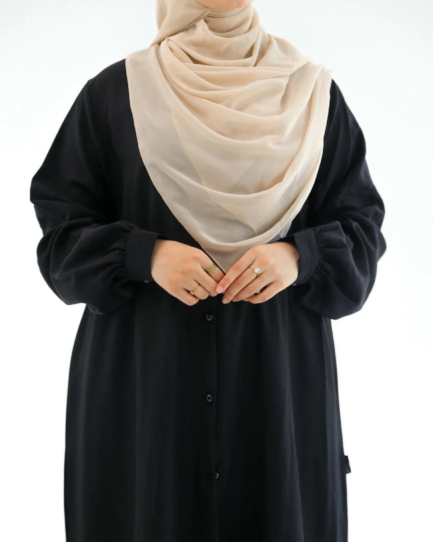 أسود
